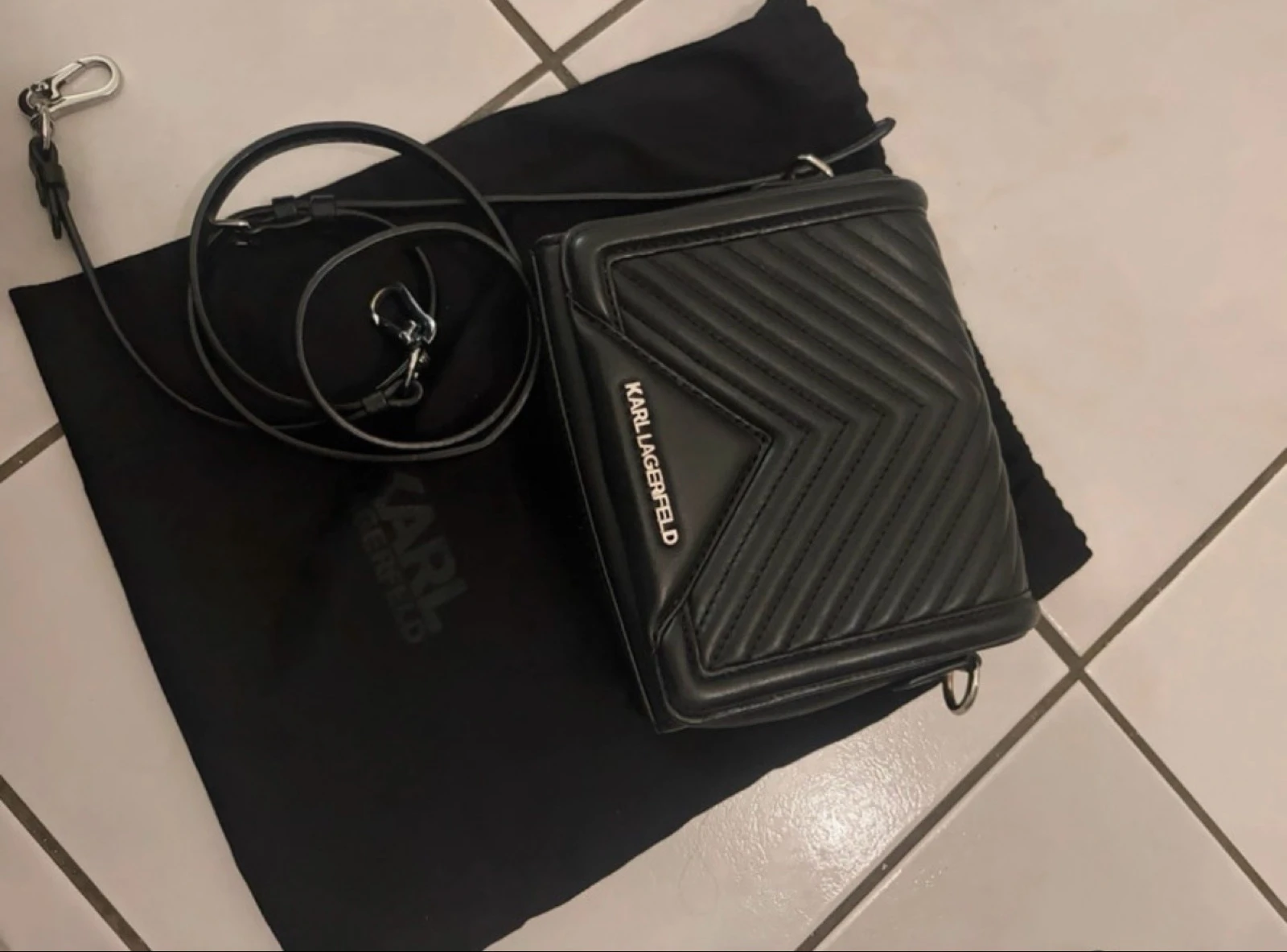 Sac cuir bandoulière Karl Lagerfeld